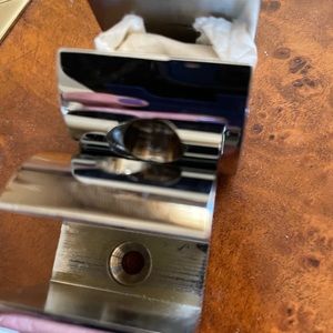 NO DRILL GLASS SHELF CLAMPS